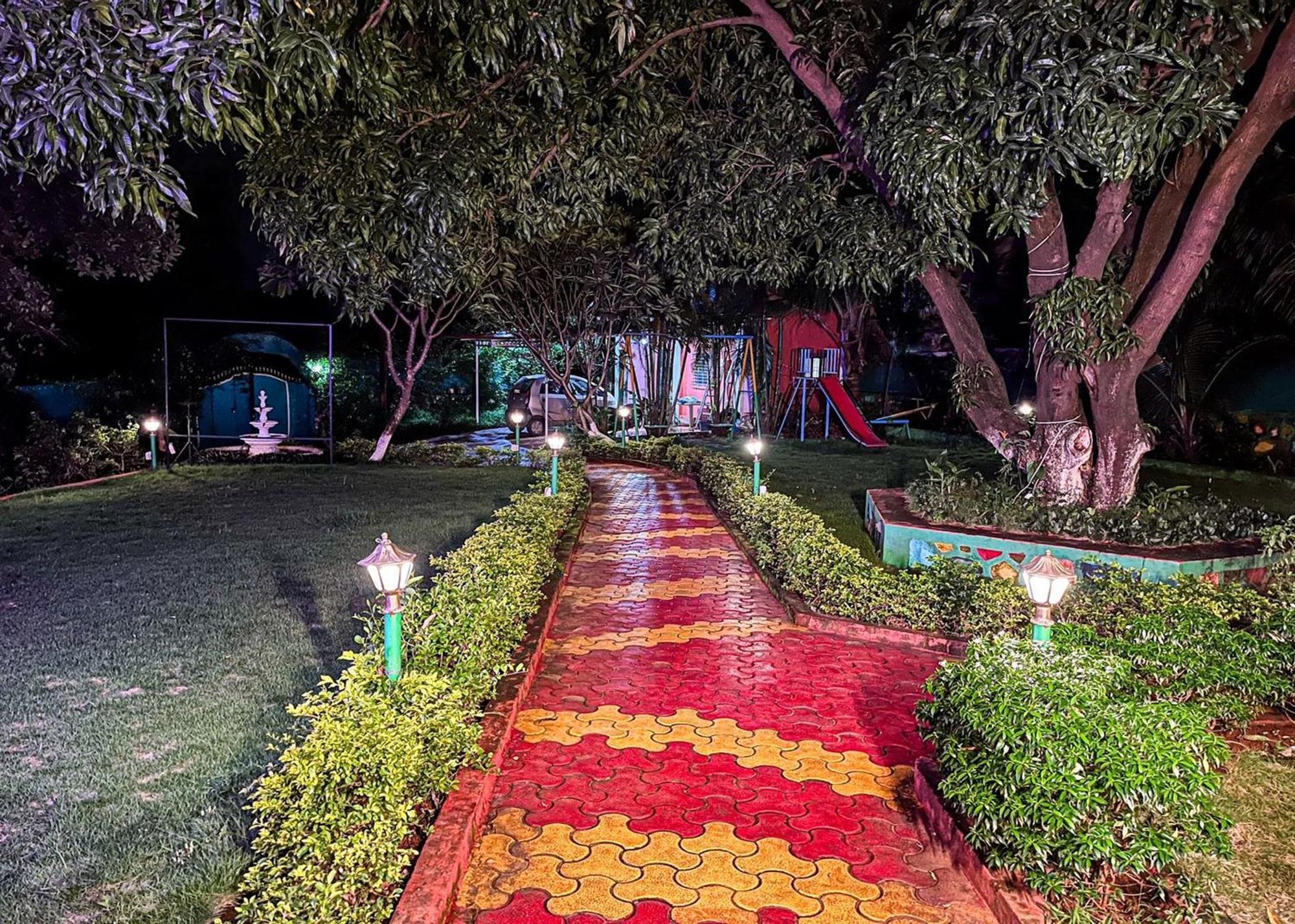 Lsq Sunita Farms Villa Chinchavli Luaran gambar